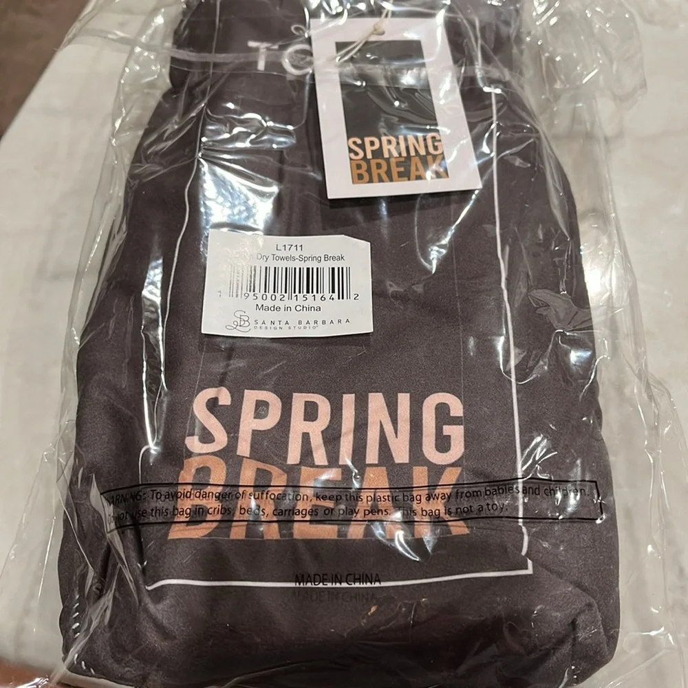 Quick Dry Oversized Beach Towel - Spring Break/NWT